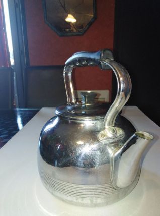 bouilloire en cuivre chromée