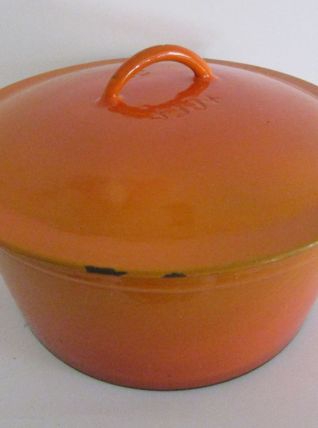 Cocotte en fonte orange marque GF Georg Fischer suisse