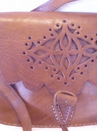 Magnifique sac vintage en cuir épais en bon état