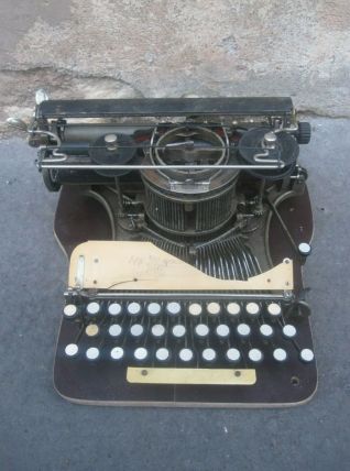 Machine a écrire Hammond 1900