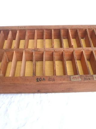 boite , casiers  industriels  , vintage