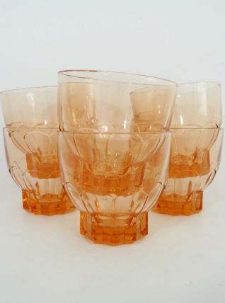 Lot de 6 verres anciens, verre pressé rose, apéritif 