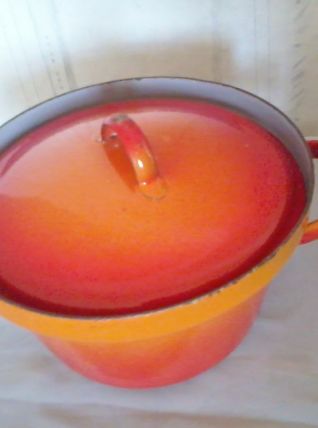 cocotte ,faitout, casserole marmite émaillée en métal 