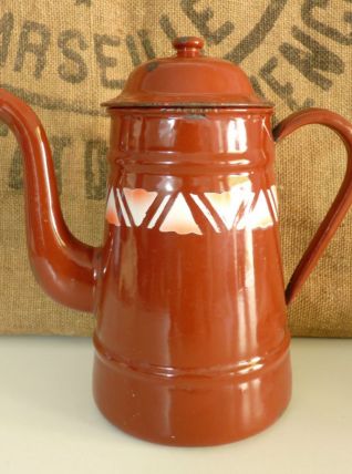 Petite cafetière, théière ancienne en tôle émaillée marron 