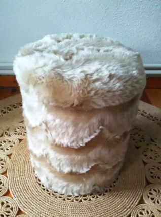 Pouf moumoute beige - Années 70