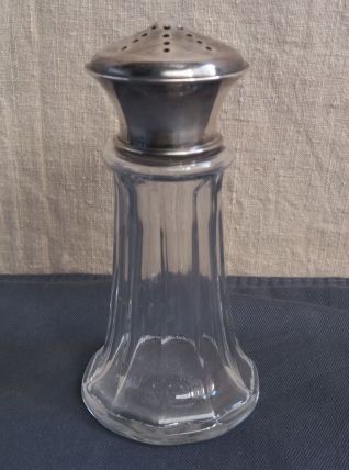 SAUPOUDOIR A SUCRE EN BACCARAT