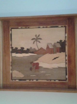 Plateau de service en bois de marqueterie.