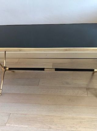 Table basse, laiton doré et têtes de lion, maison Ramsay