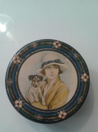 Boîte metal Art Deco