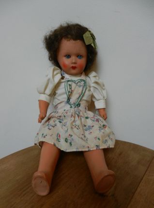jolie poupée vintage