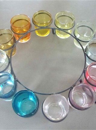 12 verres colorés sur présentoir