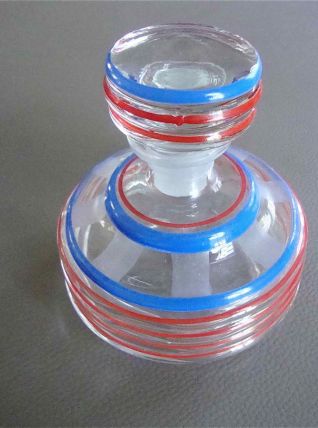 Carafe aux cercles rouges et bleus