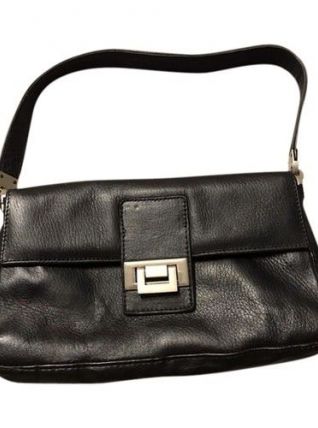 Magnifique sac à main en cuir véritable  très bonne qualite