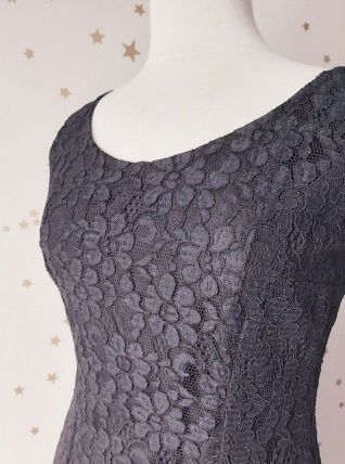 Vintage 60 robe sans manches dentelle noire M