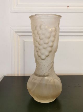 Vase en verre dépoli style art déco 