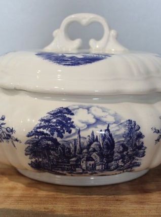 Ancienne soupière en porcelaine Moulin des Loups ORCHIES - 1