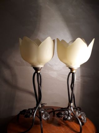 duo de petites lampes fer forge et tulipe    1920 a 30 