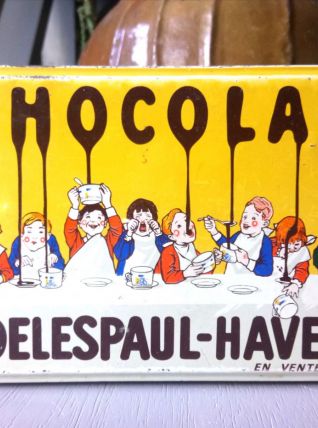 Jolie boite publicitaire en tôle lithographiée 