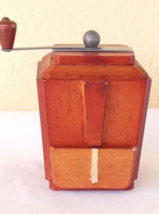 Moulin à café miniature Peugeot Frères