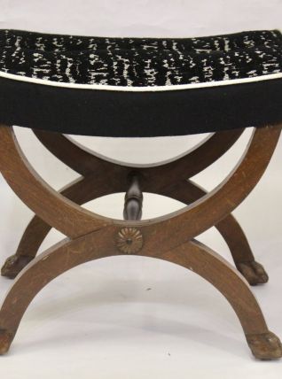 Tabouret Empire 1900 acajou retapissé.