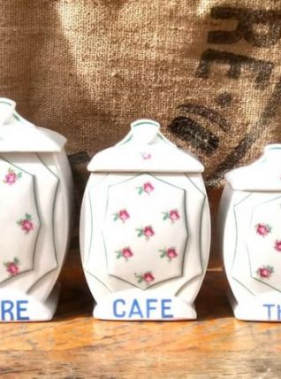 Série de 6 pots à épices en faïence