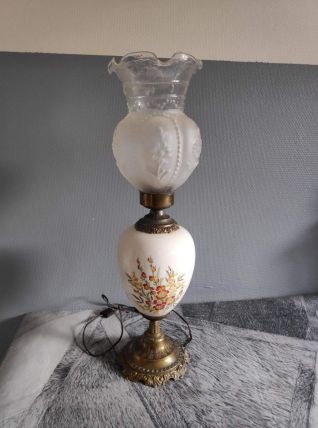 lampe ancienne, pied céramique blanche avec fleurs et laiton