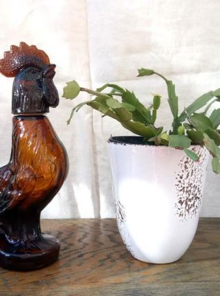 Bouteille zoomorphe en verre ambré (coq)
