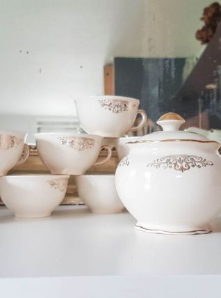 Villeroy et Boch service à thé huit tasses, soucoupes, pot à