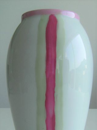 Petit vase opaline porcelaine de Limoges acidulé