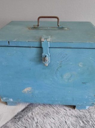 caisse ancienne bleue en bois avec 6 compartiments