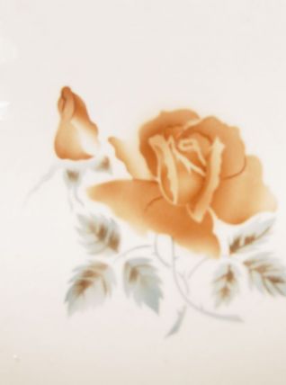 Petite coupe ou légumier vintage au motif de rose