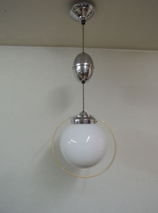 Suspension globe monte et baisse