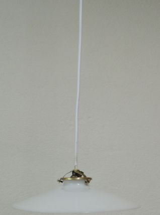 Suspension en opaline blanche