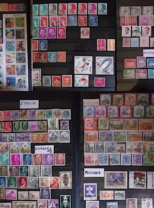 Beau lot de + de 1000 timbres philatélie France et tous pays