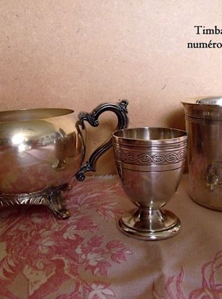Sucrier et 1 Coquetier CHRISTOFLE  anciens en métal argenté