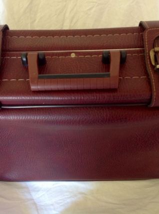 valise skaî bordeaux vintage