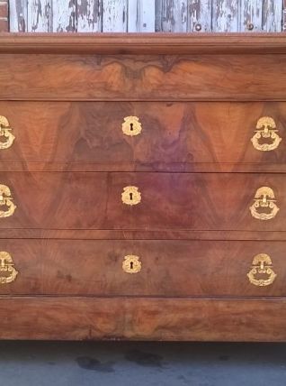 Commode en noyer Restauration