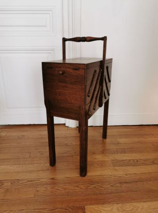 Travailleuse en bois ancienne