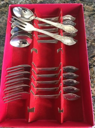 couverts à dessert en métal argenté