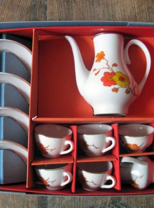 rare mini dînette des années 50/60   avec sa boite d'origine