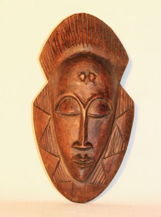 Adorable masque passeport  africain. 