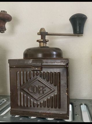 Moulin à café COFF en métal de marque COFF