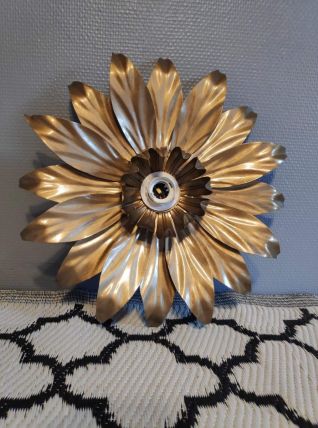 applique murale feuilles en métal doré