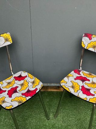 Chaises en formica recouvertes de WAX Fleur de mariage