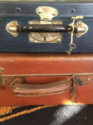 valises carton bouilli en lot