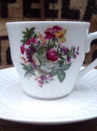 10 tasses à café et soucoupes en porcelaine de Chauvigny