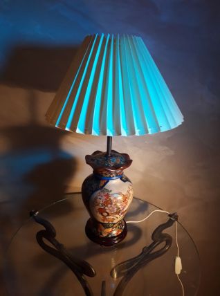 lampe asiatique  richement decorer 1960    tres belle 54x30 