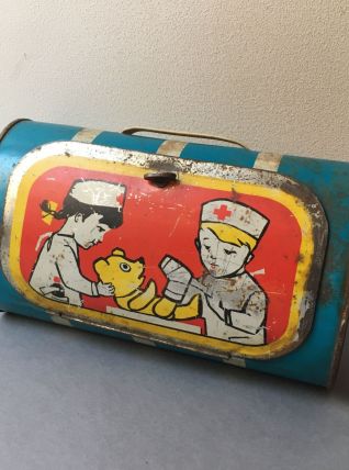 ANCIEN JOUET SOVIETIQUE VALISE ENFANT “DOCTEUR” 