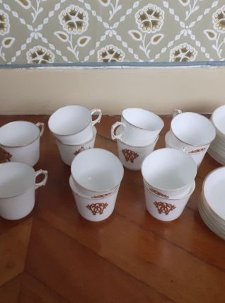 Service en porcelaine vieux Paris signé Paul Célerin