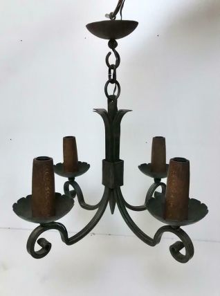 Suspension en fer forgé